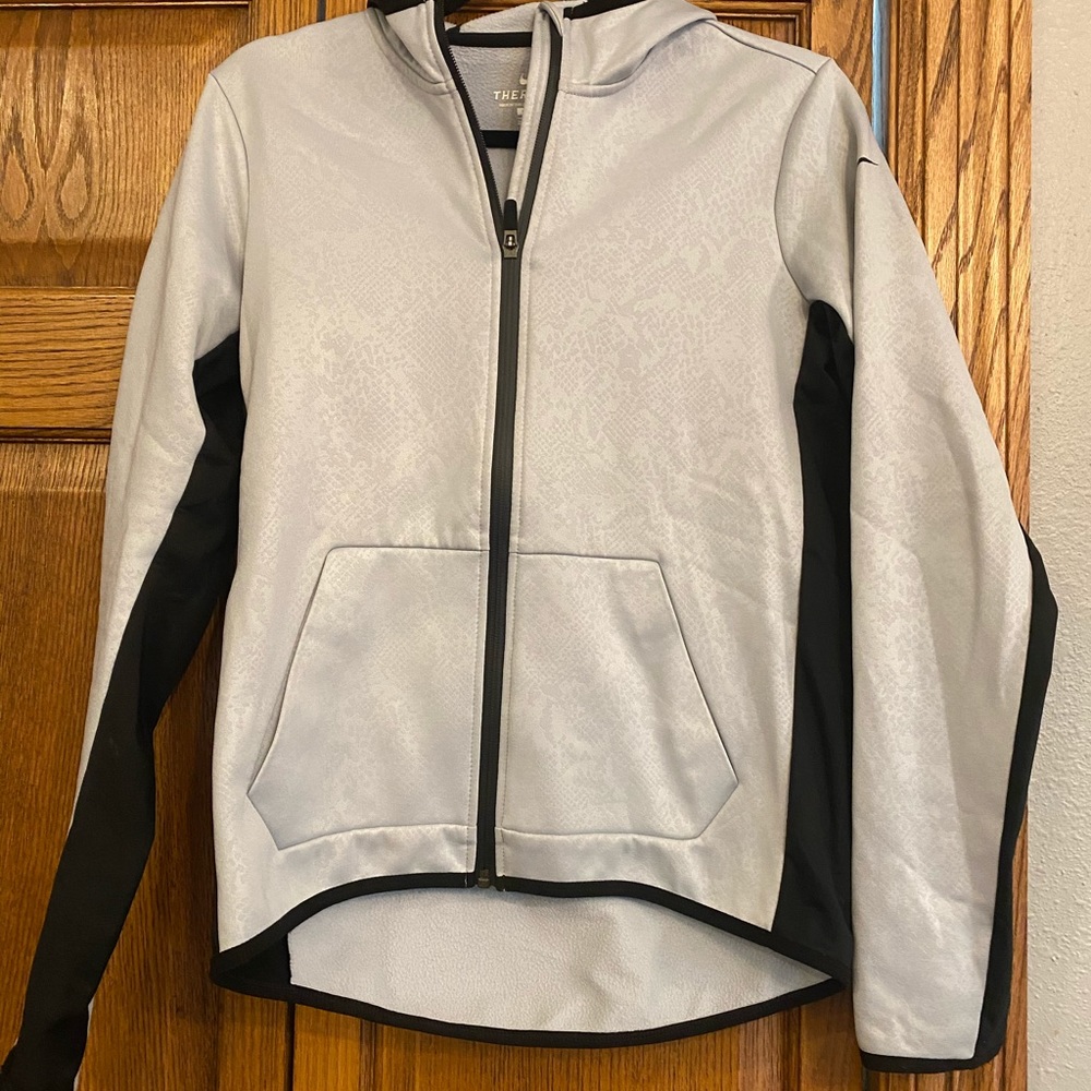 🌟 NEW 🌟Thermal Nike Sweatshirt 🌟